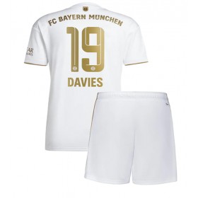 Baby Fußballbekleidung Bayern Munich Alphonso Davies #19 Auswärtstrikot 2022-23 Kurzarm (+ kurze hosen)